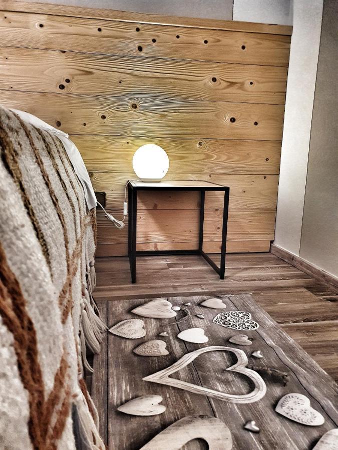 B&B Il Pettirosso Malonno Esterno foto