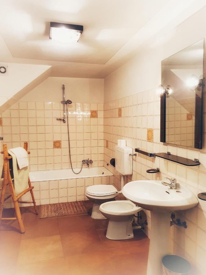 B&B Il Pettirosso Malonno Esterno foto