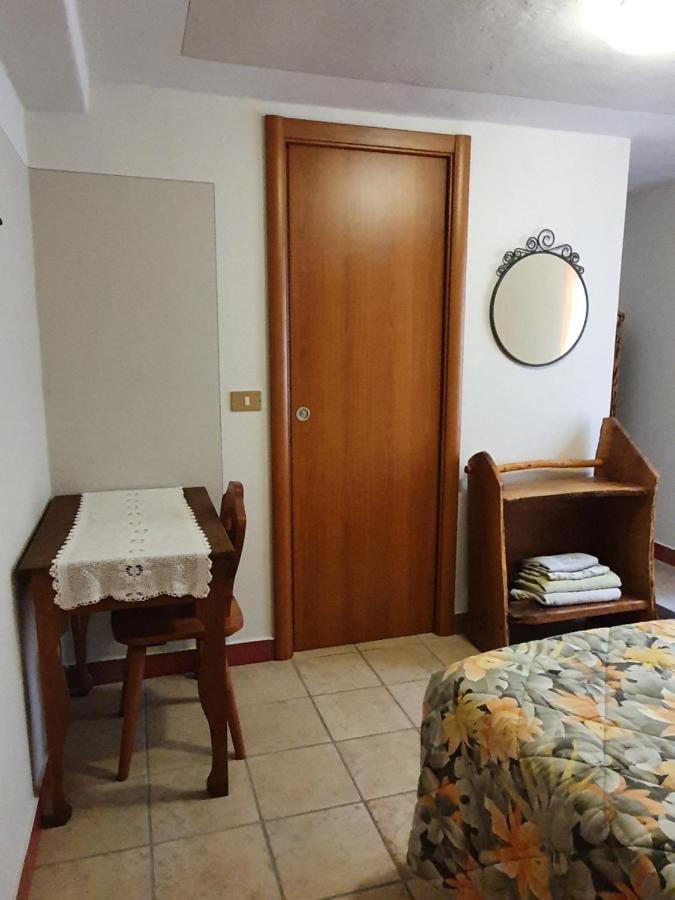 B&B Il Pettirosso Malonno Esterno foto