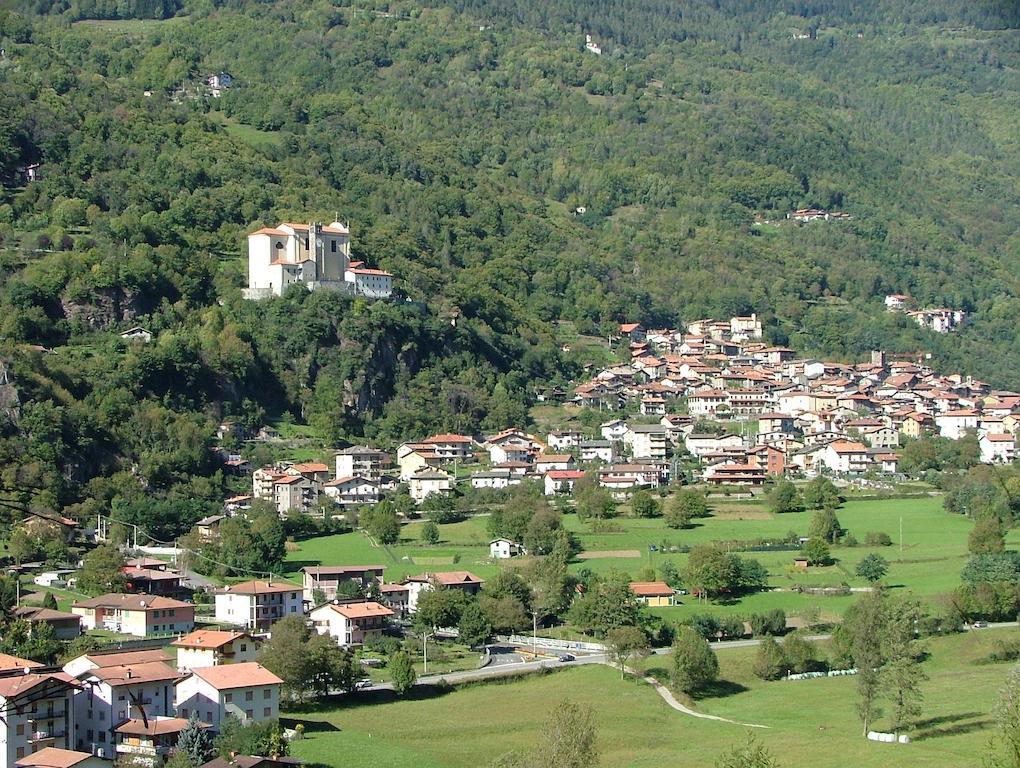 B&B Il Pettirosso Malonno Esterno foto