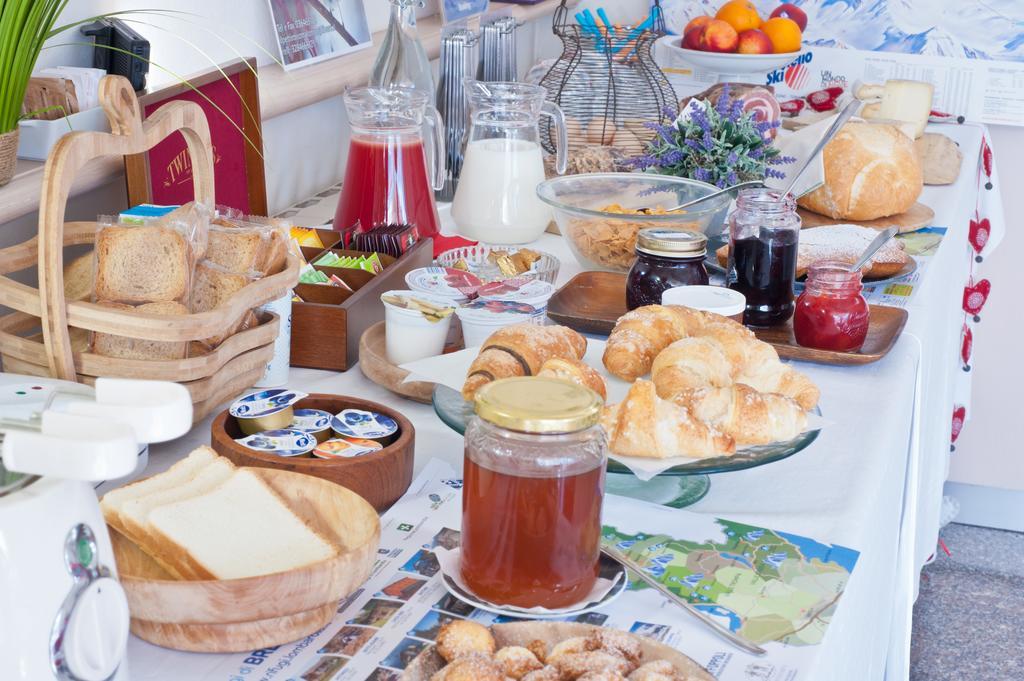 B&B Il Pettirosso Malonno Esterno foto